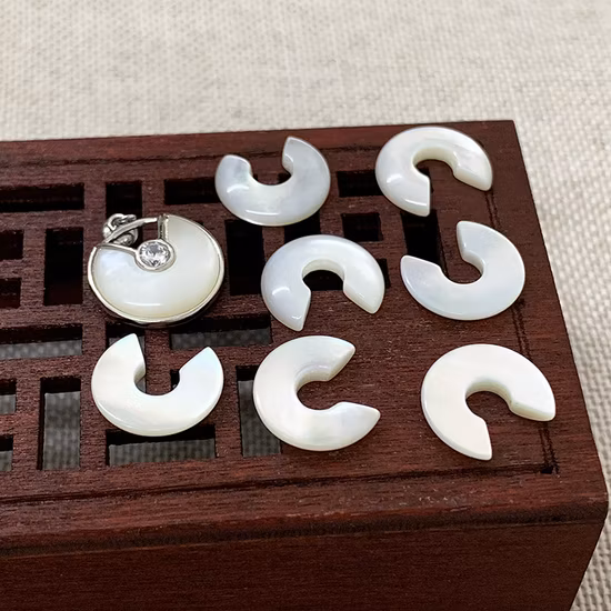 Piedra preciosa de corte especial de nácar blanco para engaste de joyas